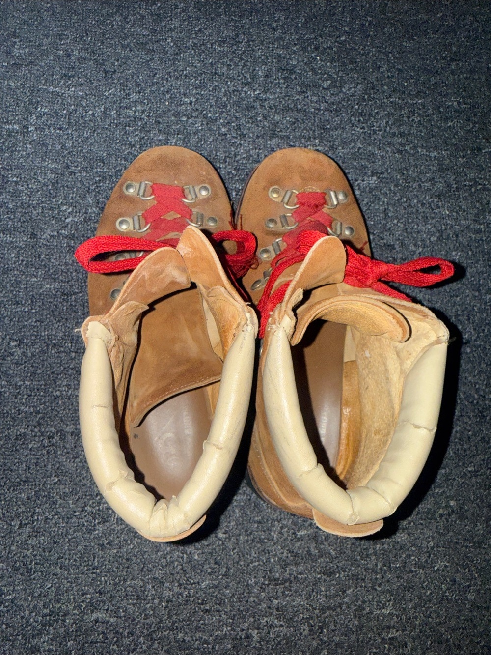 Vintage red lace D-ring hiking boots, leather vibram sole - Picture 3 of 6